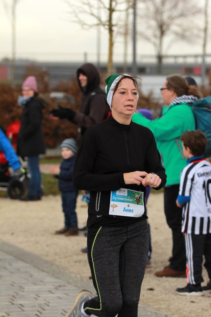 09-siegerin-5km-anne-wilsch