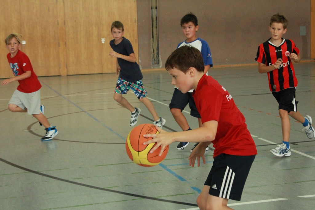 IMG_2154 Dribbling