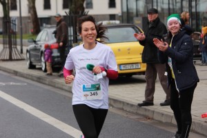 IMG_4979 Siegerin 10km Sarah Hironaka Kopie